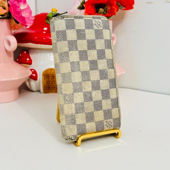 Louis Vuitton white Damier zippy wallet - Picture 11 of 13